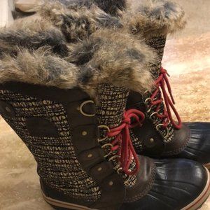 Sorel TOFINO II boots size 8.5